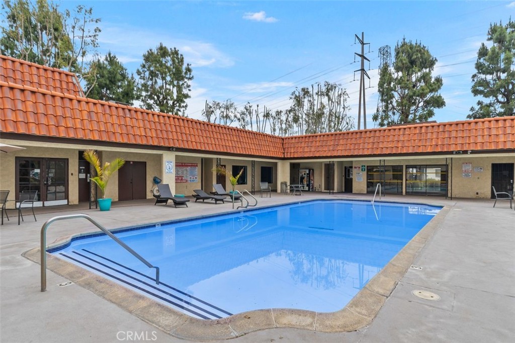 Long Beach, California, 90810, United States, 3 Bedrooms Bedrooms, ,2 BathroomsBathrooms,Residential,For Sale,1828564
