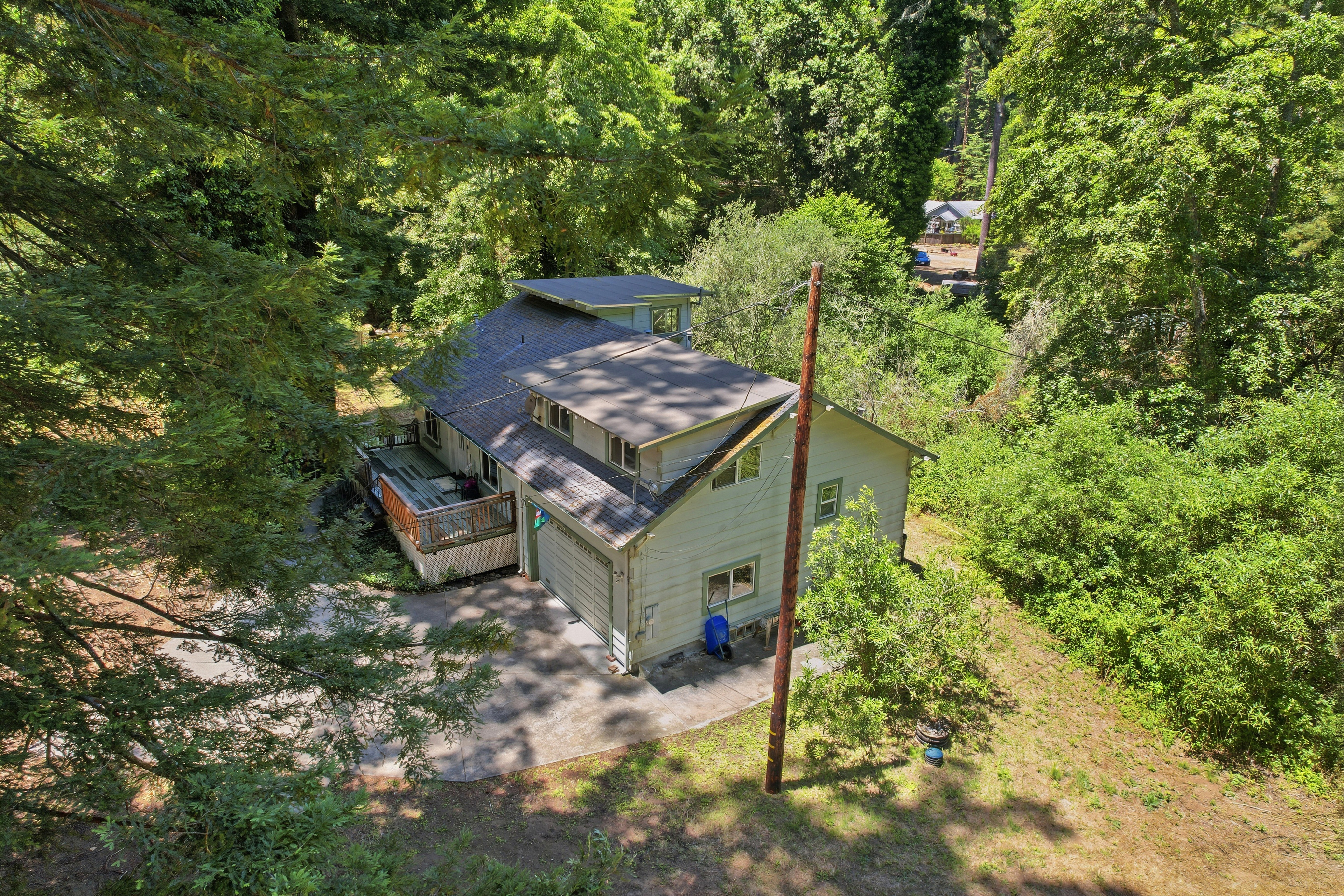  Creekside Setting and Acreage - 物件實景