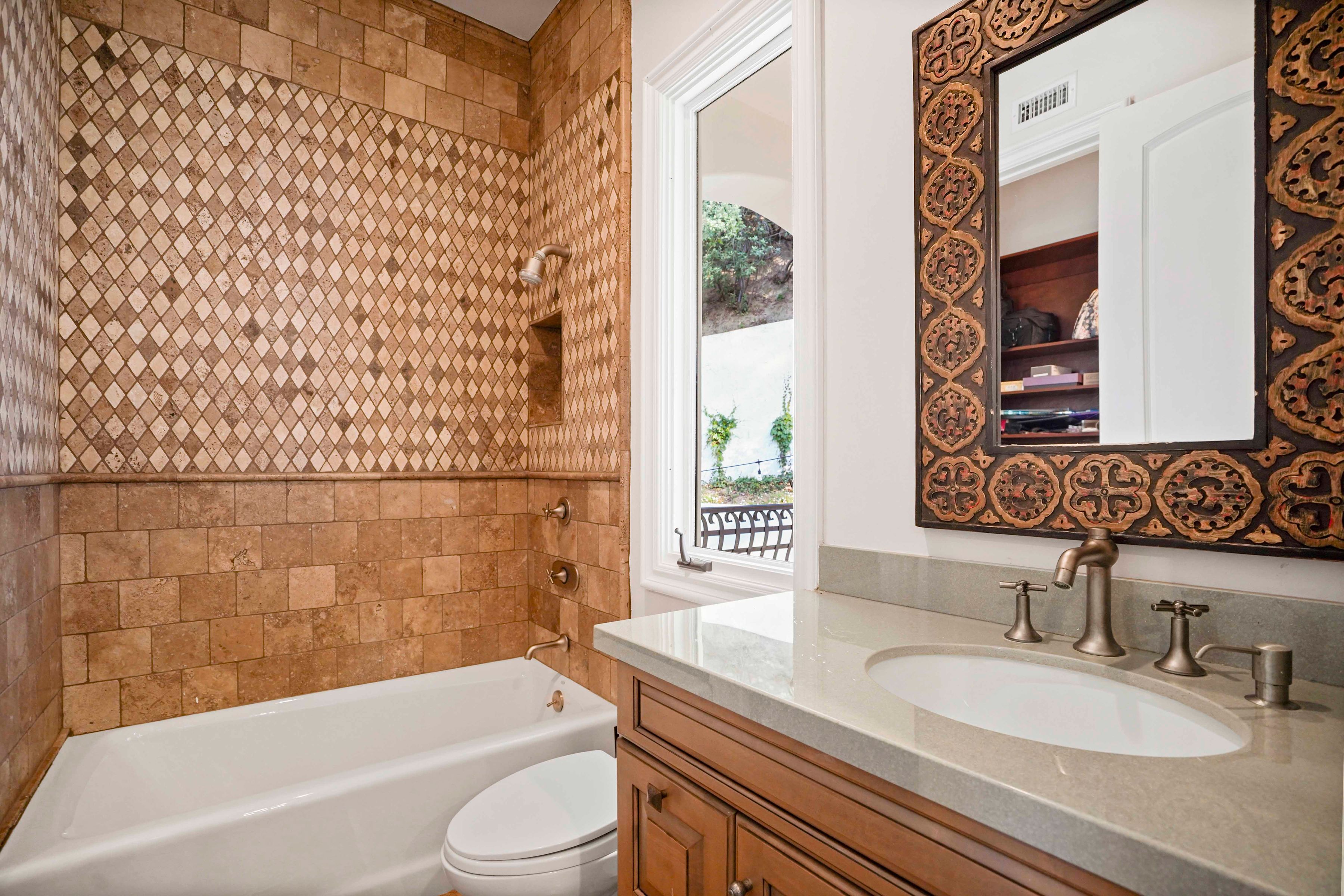  10940 Terryview Drive - 物件實景