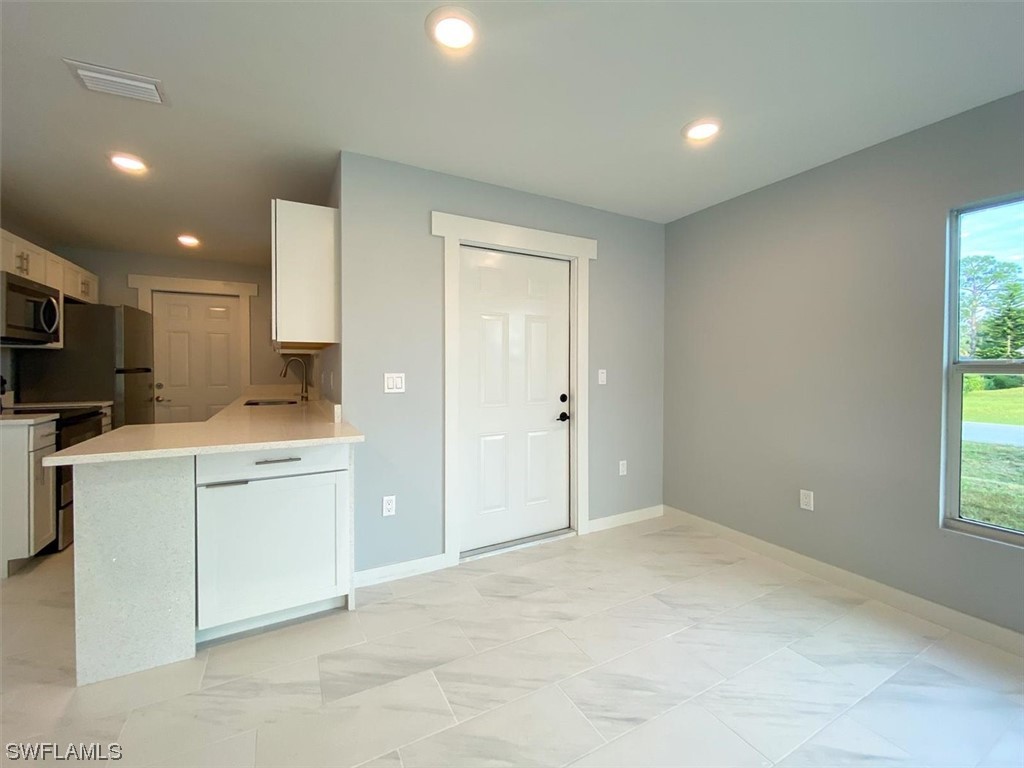 Lehigh Acres, Florida, 33973, United States, 6 Bedrooms Bedrooms, ,4 BathroomsBathrooms,Residential,For Sale,1872898