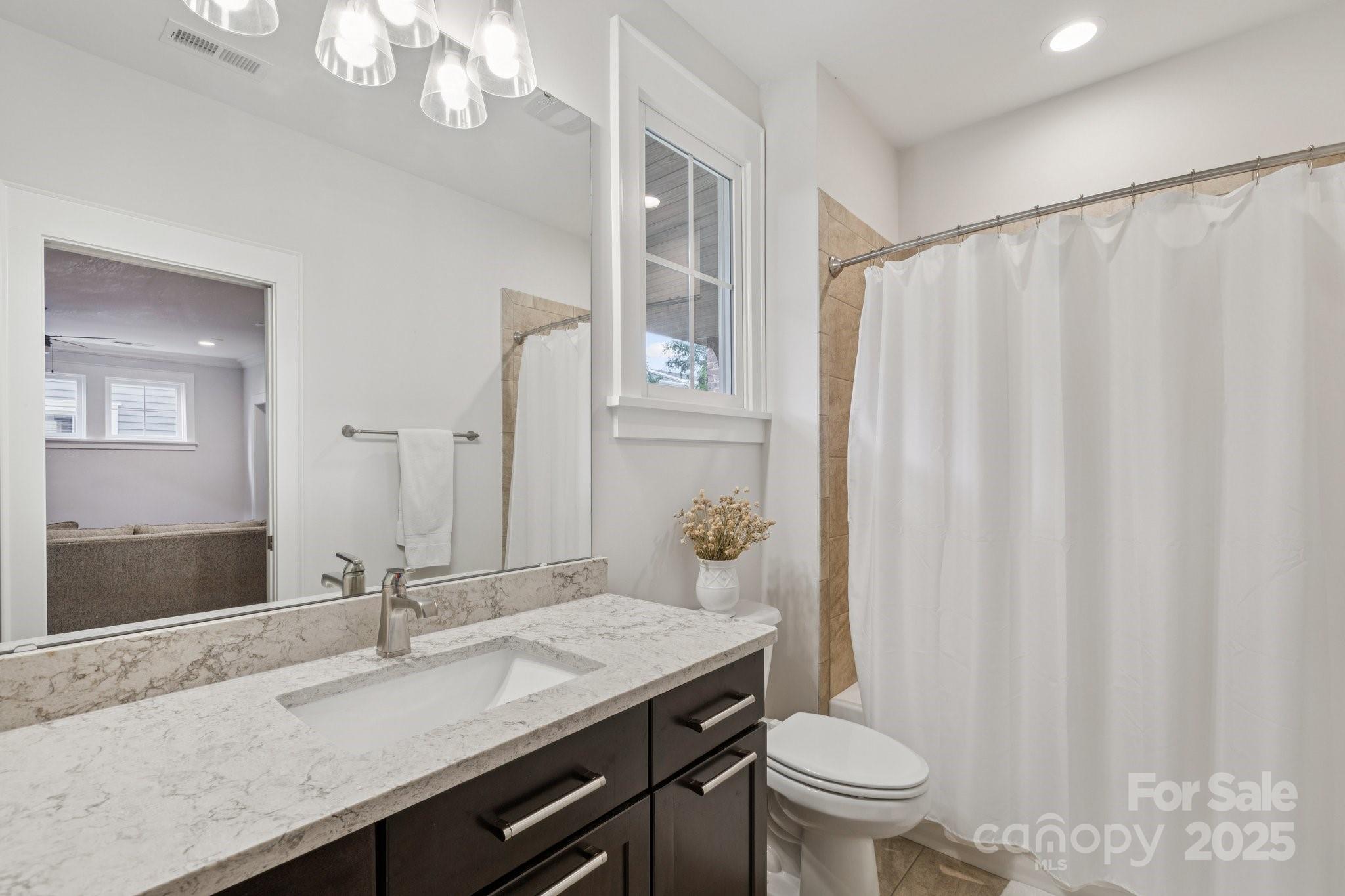 Charlotte, North Carolina, 28204, United States, 4 Bedrooms Bedrooms, ,5 BathroomsBathrooms,Residential,For Sale,1906125