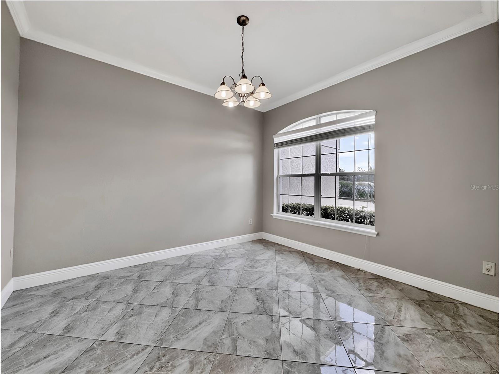 WINTER GARDEN, Florida, 34787, United States, 5 Bedrooms Bedrooms, ,3 BathroomsBathrooms,Residential,For Sale,1974111