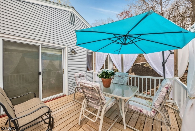 Ringwood Boro, New Jersey, 07456, United States, 4 Bedrooms Bedrooms, ,2 BathroomsBathrooms,Residential,For Sale,1794358