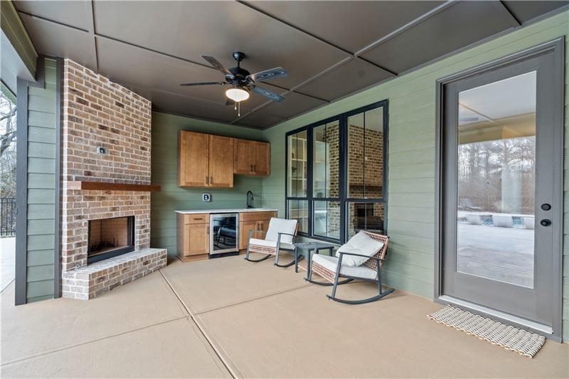 Carrollton, Georgia, 30116, United States, 5 Bedrooms Bedrooms, ,4 BathroomsBathrooms,Residential,For Sale,1998185