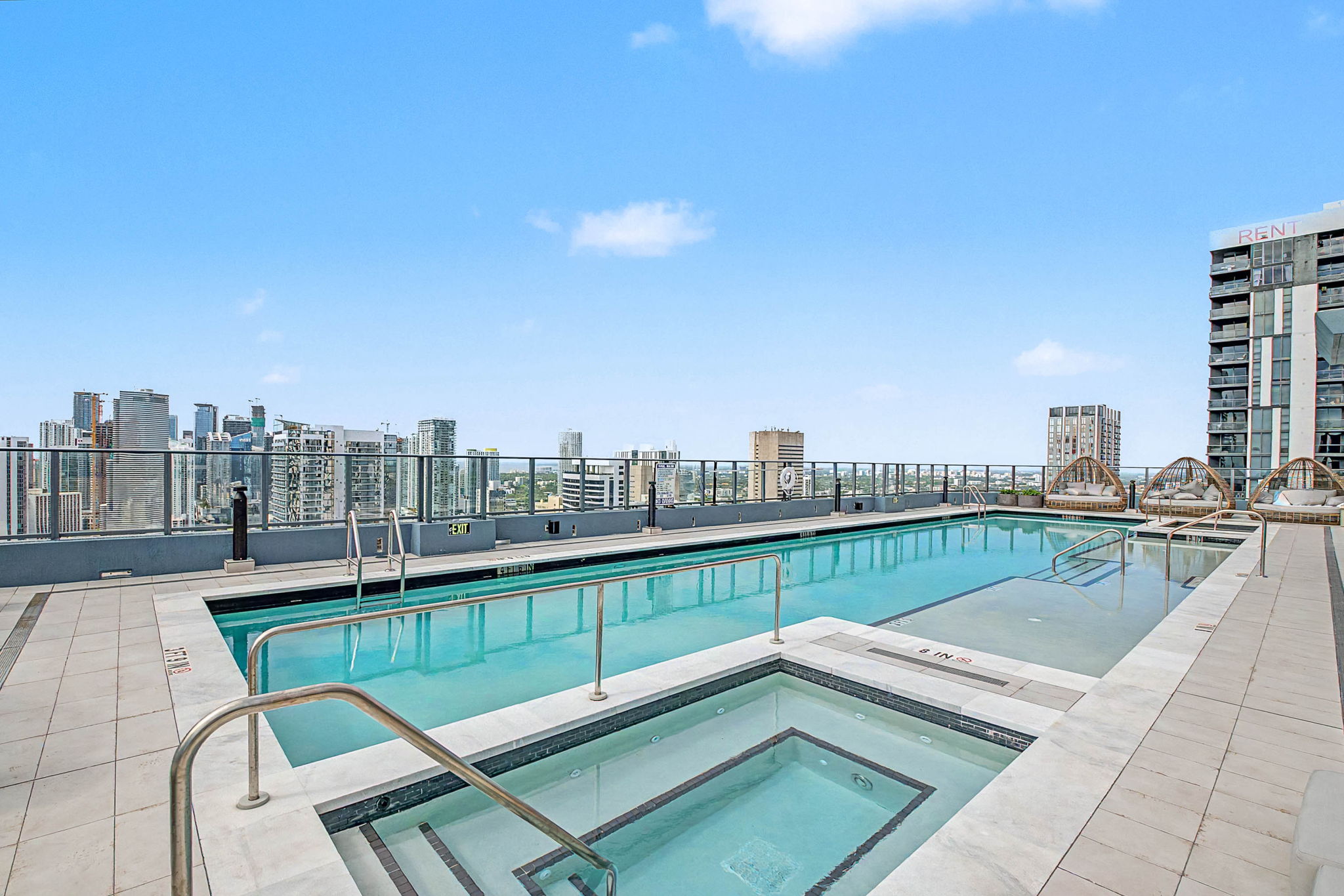  121 NE 25th St, Miami, FL, 33132 - 物件實景