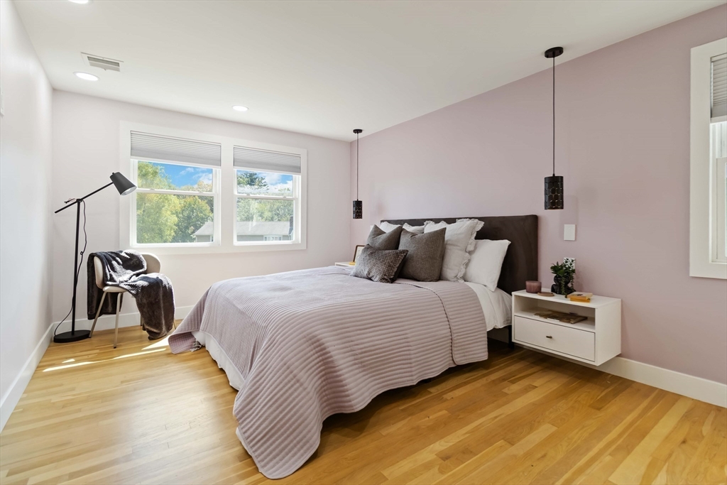 Natick, Massachusetts, 01760, United States, 4 Bedrooms Bedrooms, ,4 BathroomsBathrooms,Residential,For Sale,1950853