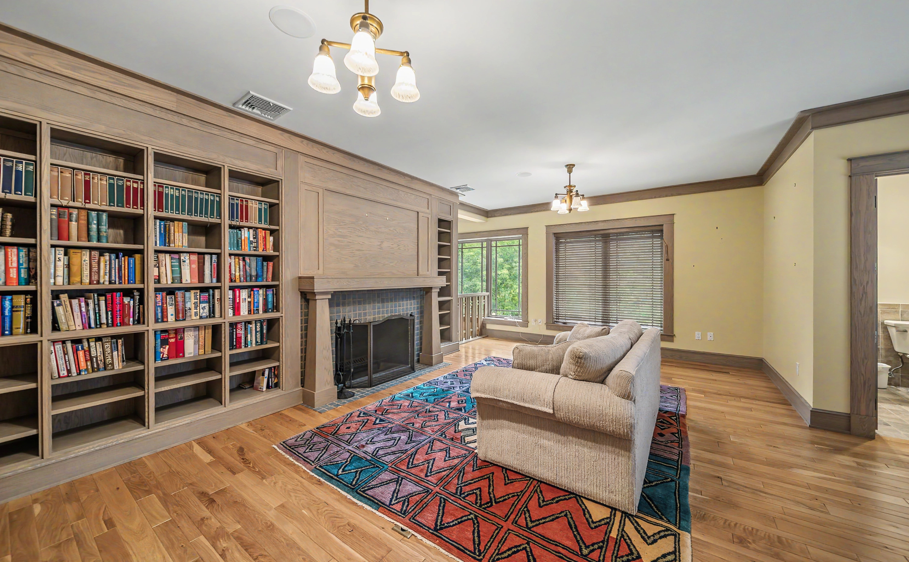  Stunning Prairie-Inspired Estate on 16 Acres of Scenic Woodlands - 物件實景