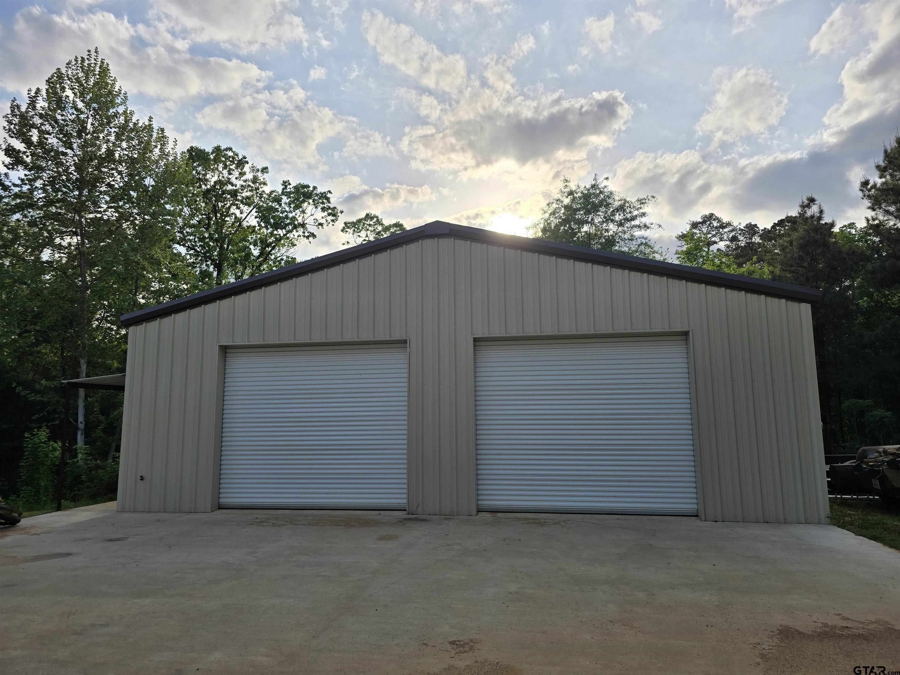 Hughes Springs, Texas, 75656, United States, 4 Bedrooms Bedrooms, ,3 BathroomsBathrooms,Residential,For Sale,1974783