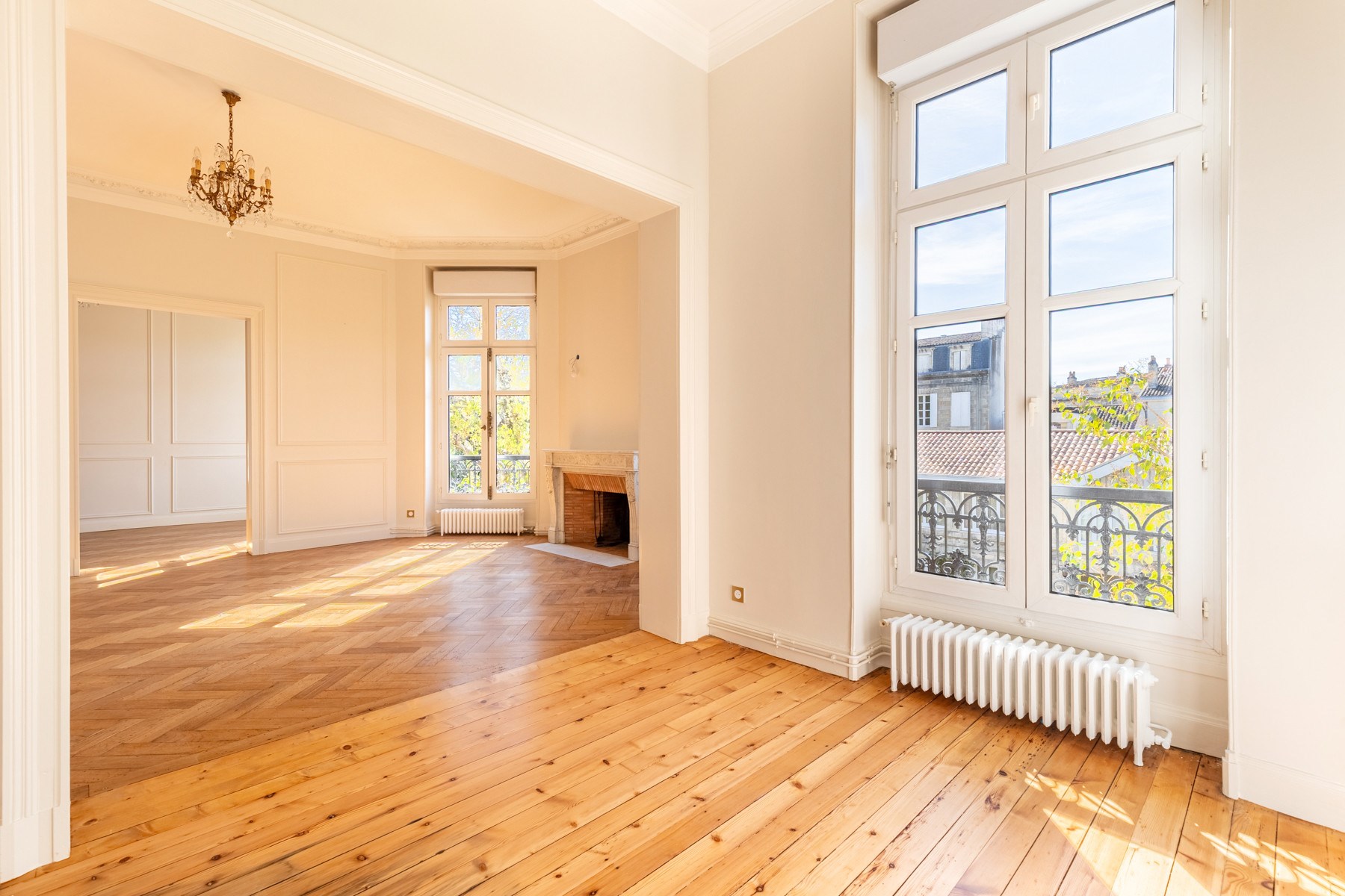  BORDEAUX – MAGNIFICENT 223 SQM APARTMENT – 3 BEDROOMS – PARKING - 物件實景