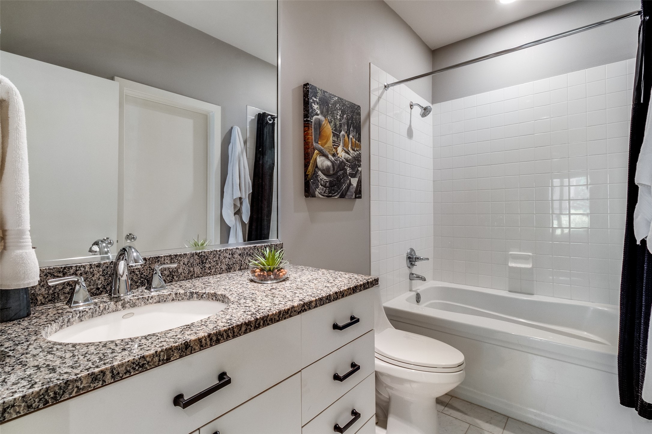 Dallas, Texas, 75204, United States, 2 Bedrooms Bedrooms, ,3 BathroomsBathrooms,Residential,For Sale,1917449