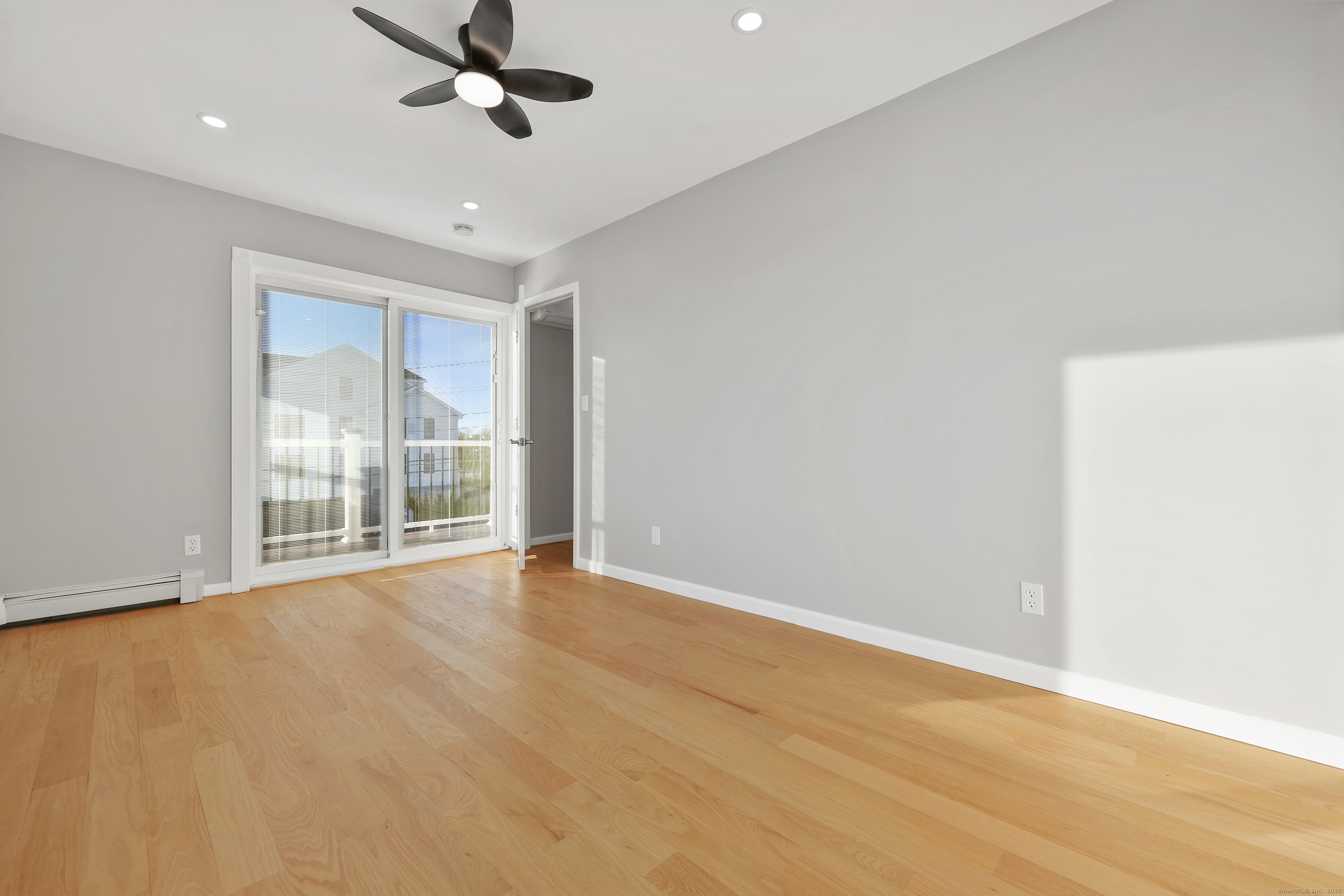 Stratford, Connecticut, 06615, United States, 4 Bedrooms Bedrooms, ,3 BathroomsBathrooms,Residential,For Sale,2003243