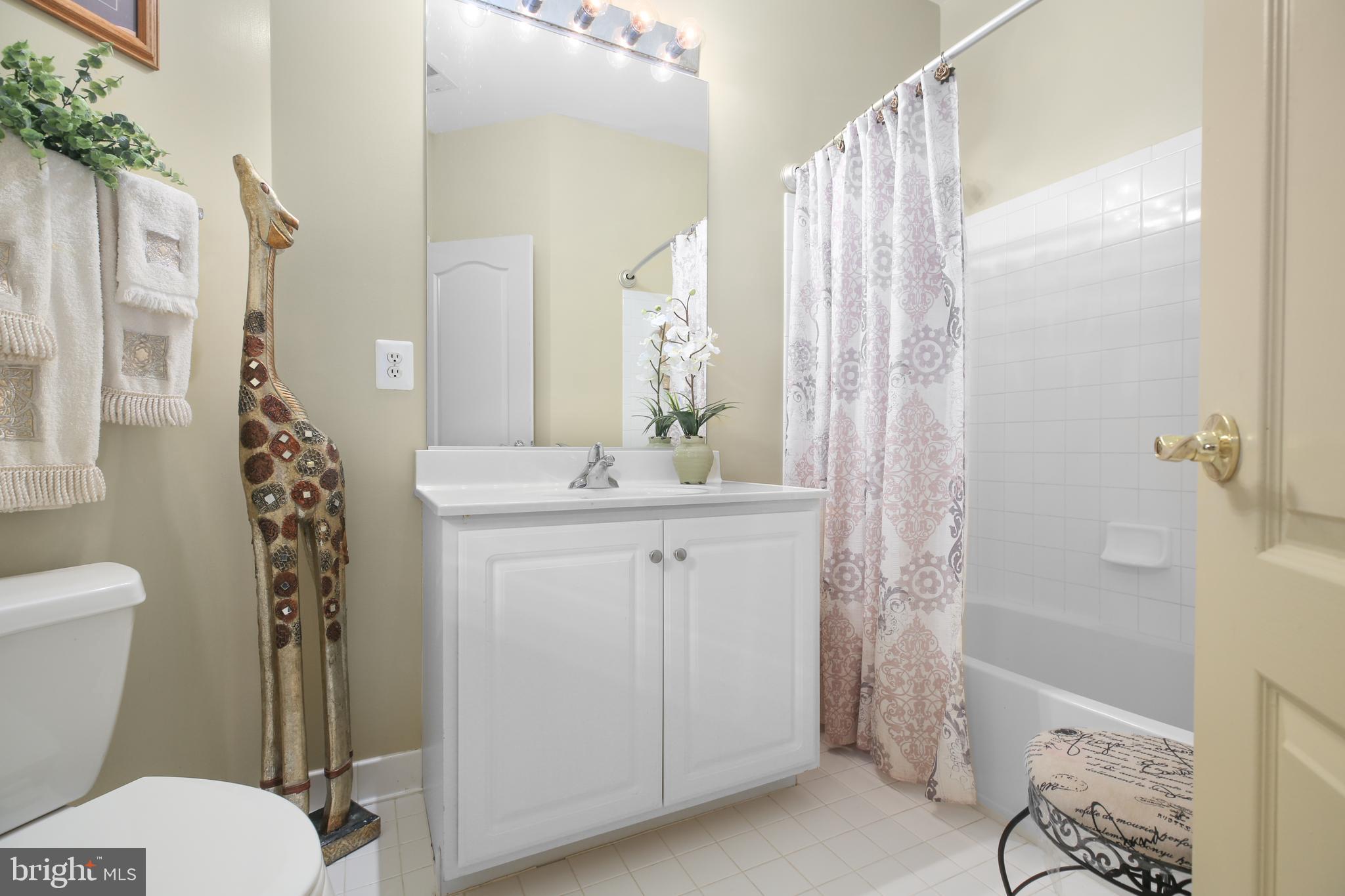 Woodbridge, Virginia, 22192, United States, 5 Bedrooms Bedrooms, ,5 BathroomsBathrooms,Residential,For Sale,1987362