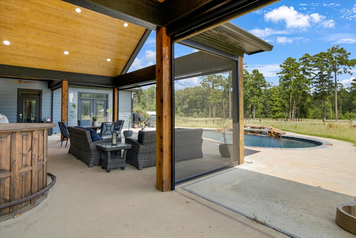 Long Branch, Texas, 75669, United States, 4 Bedrooms Bedrooms, ,4 BathroomsBathrooms,Residential,For Sale,1908688