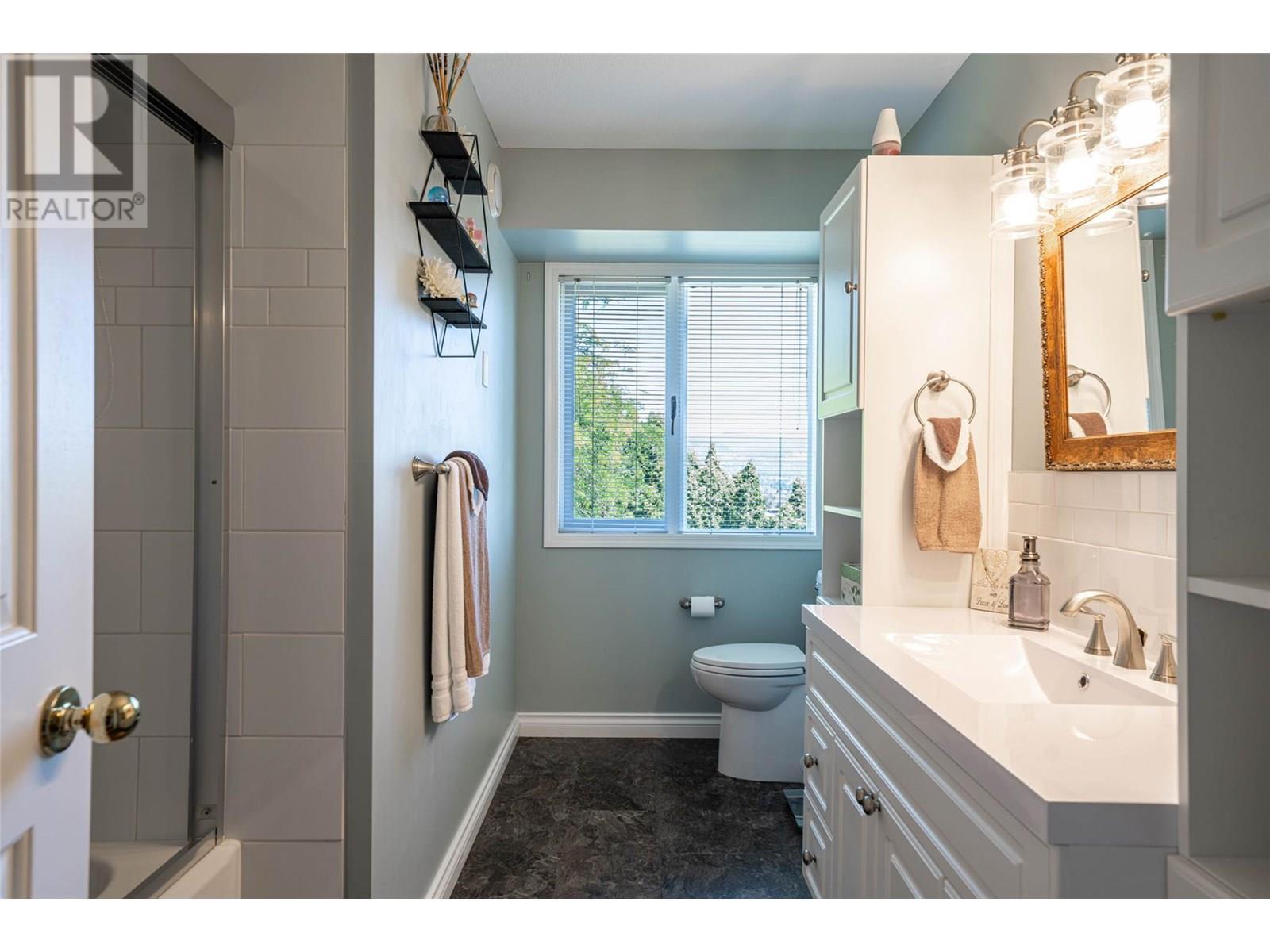 VERNON, British Columbia, V1H 1X1, CA, 4 Bedrooms Bedrooms, ,3 BathroomsBathrooms,Residential,For Sale,1948801