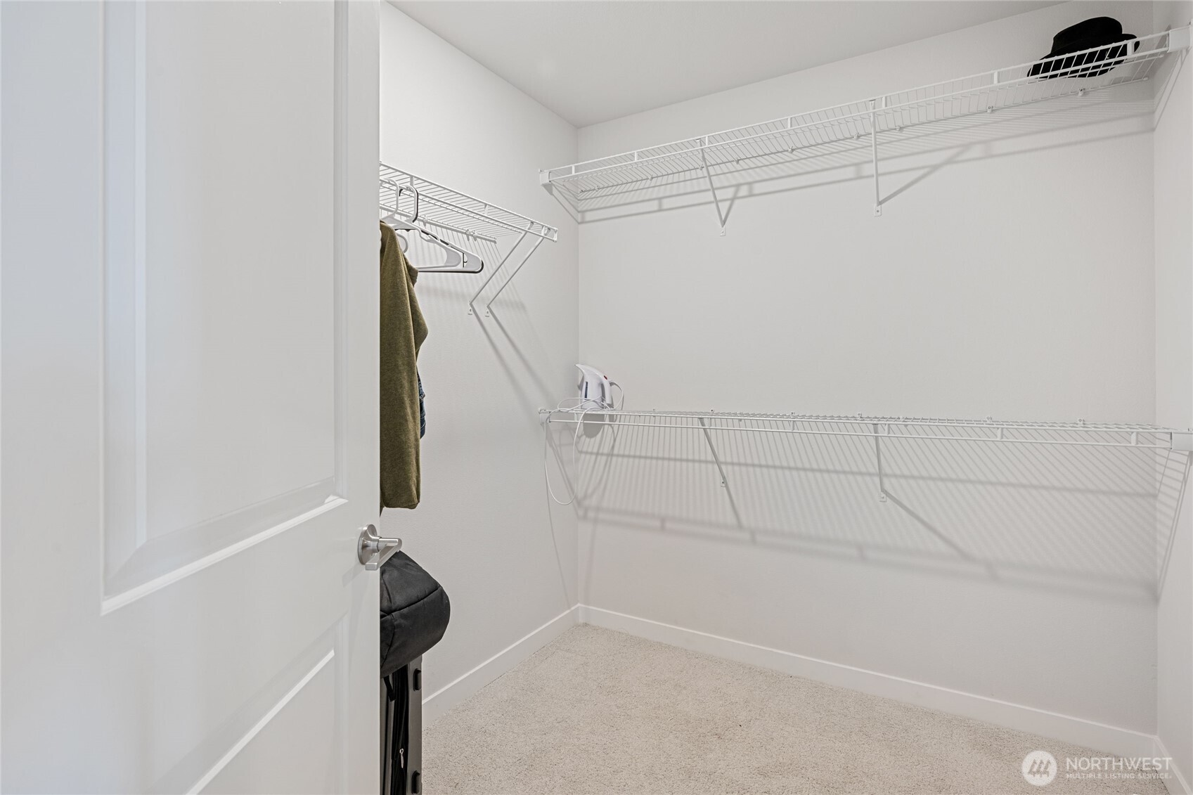 Duvall, Washington, 98019, United States, 3 Bedrooms Bedrooms, ,2 BathroomsBathrooms,Residential,For Sale,1818167