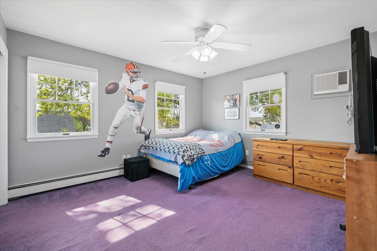 Bethpage, New York, 11714, United States, 3 Bedrooms Bedrooms, ,2 BathroomsBathrooms,Residential,For Sale,1916288