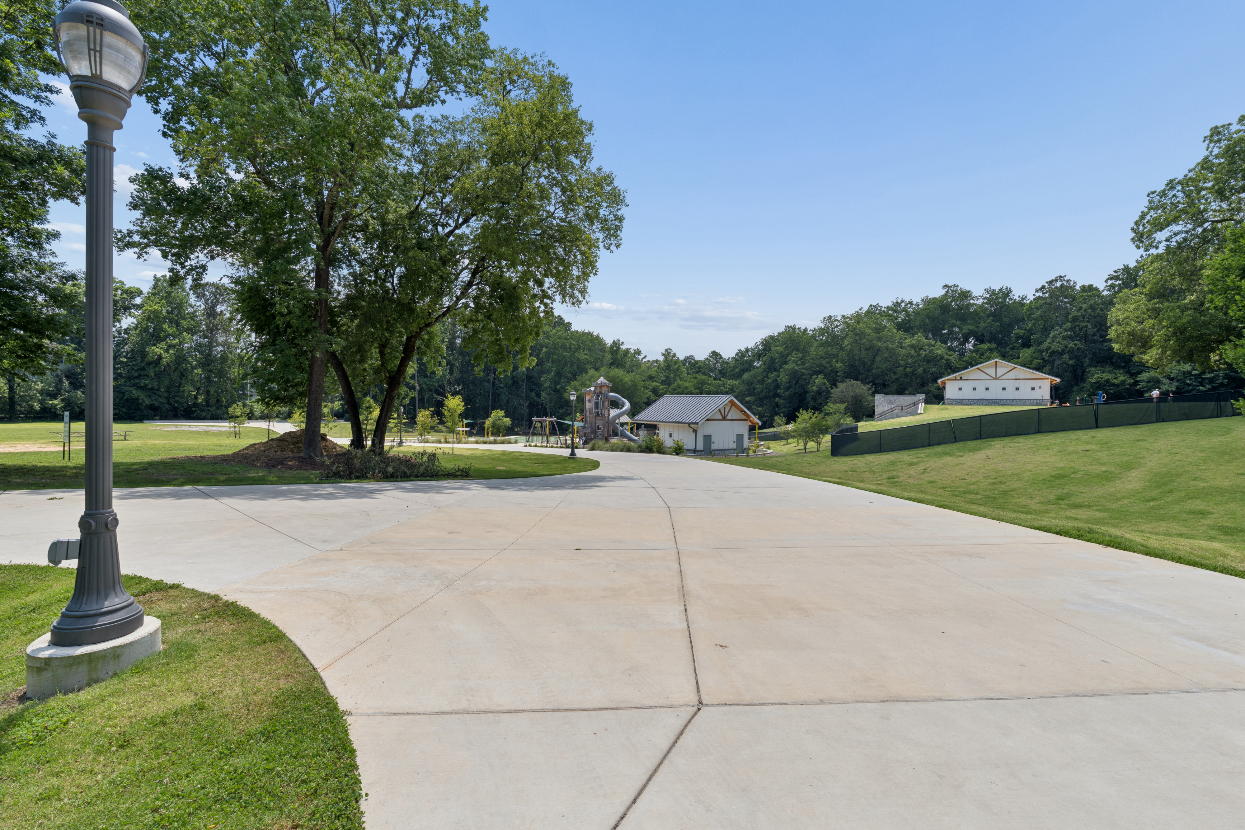  Carefully Curated End Unit Townhome in the Heart of Brookhaven - 物件實景