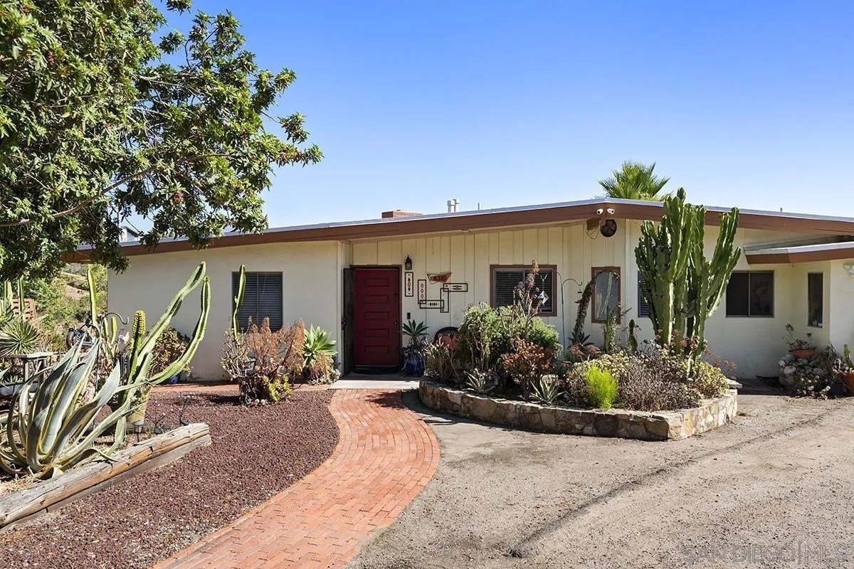 La Mesa, California, 91941, United States, 3 Bedrooms Bedrooms, ,4 BathroomsBathrooms,Residential,For Sale,1911905