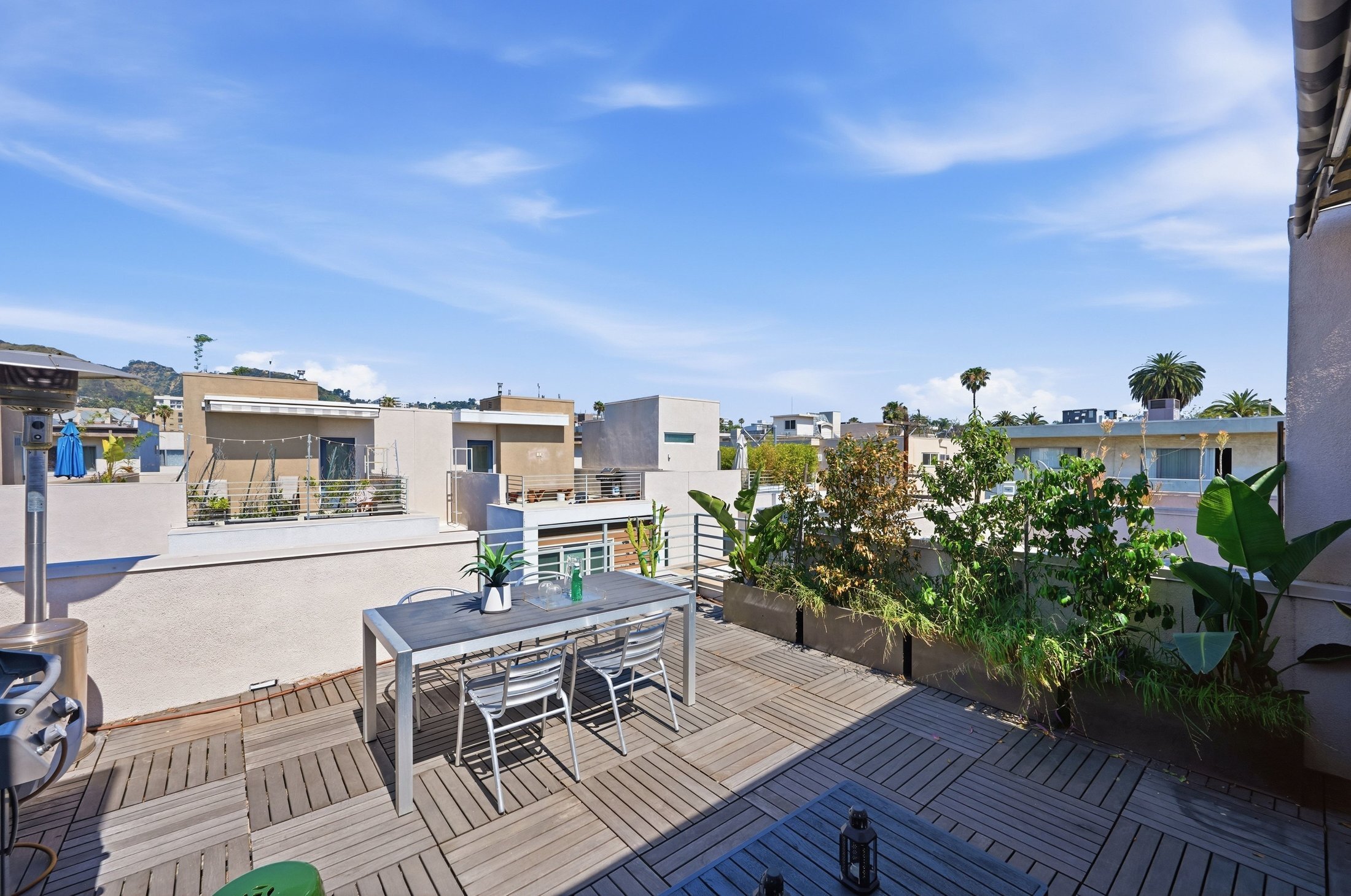  1400 North Fuller Avenue - 物件實景