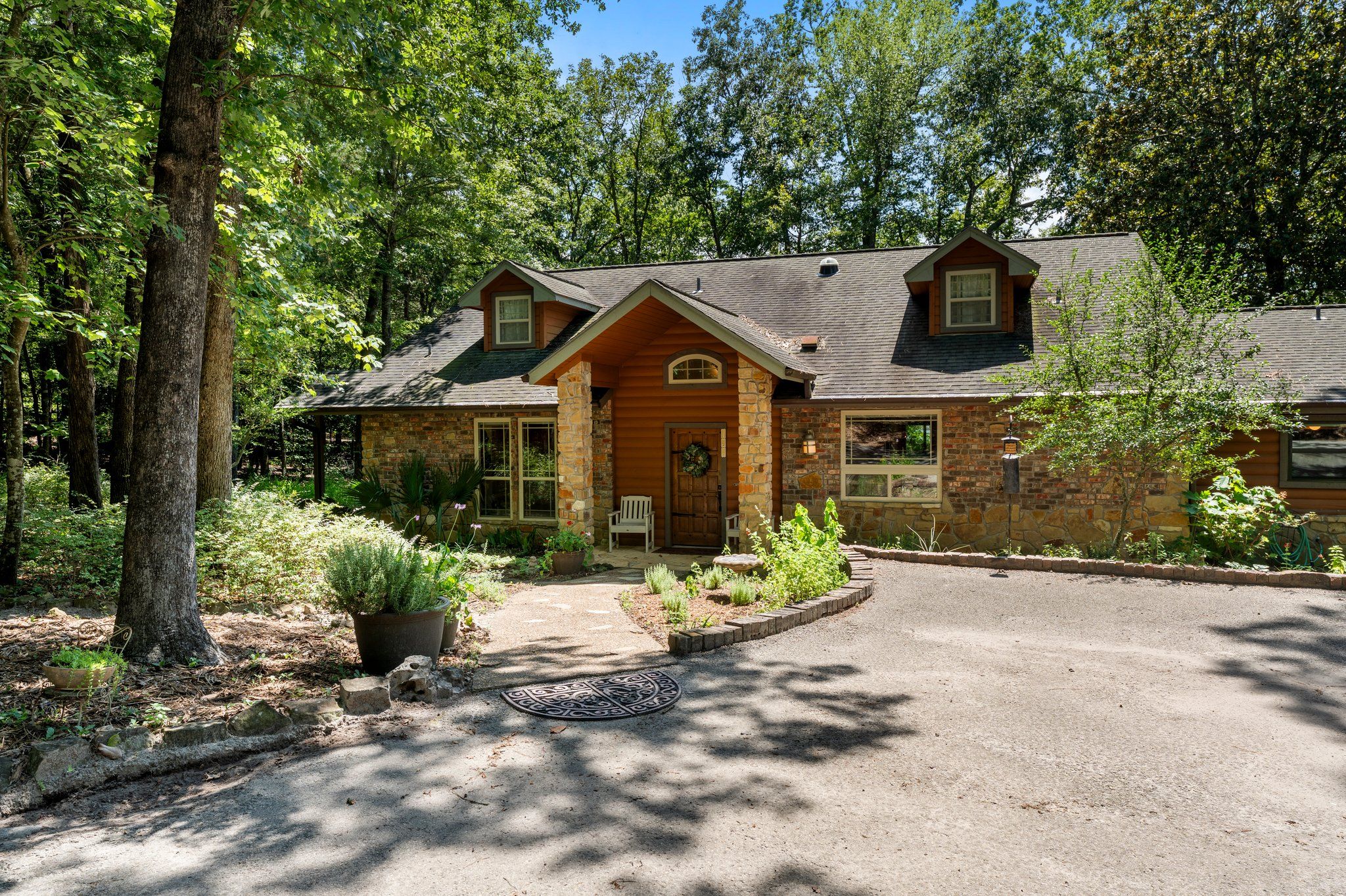 Quitman, Texas, 75783, United States, 3 Bedrooms Bedrooms, ,3 BathroomsBathrooms,Residential,For Sale,1921842