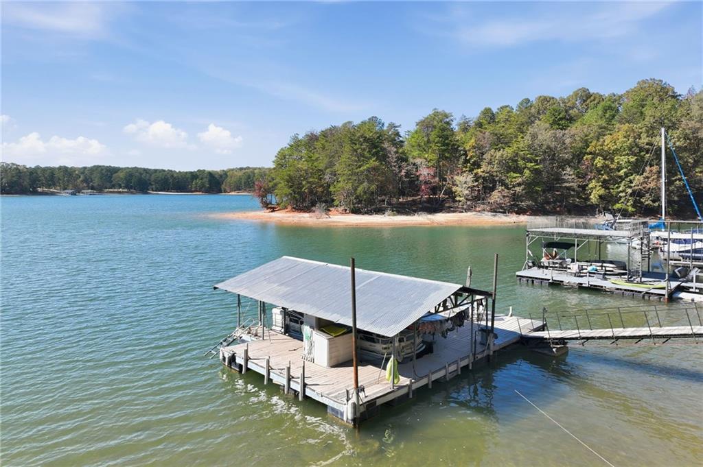 Buford, Georgia, 30518, United States, 4 Bedrooms Bedrooms, ,4 BathroomsBathrooms,Residential,For Sale,1986325