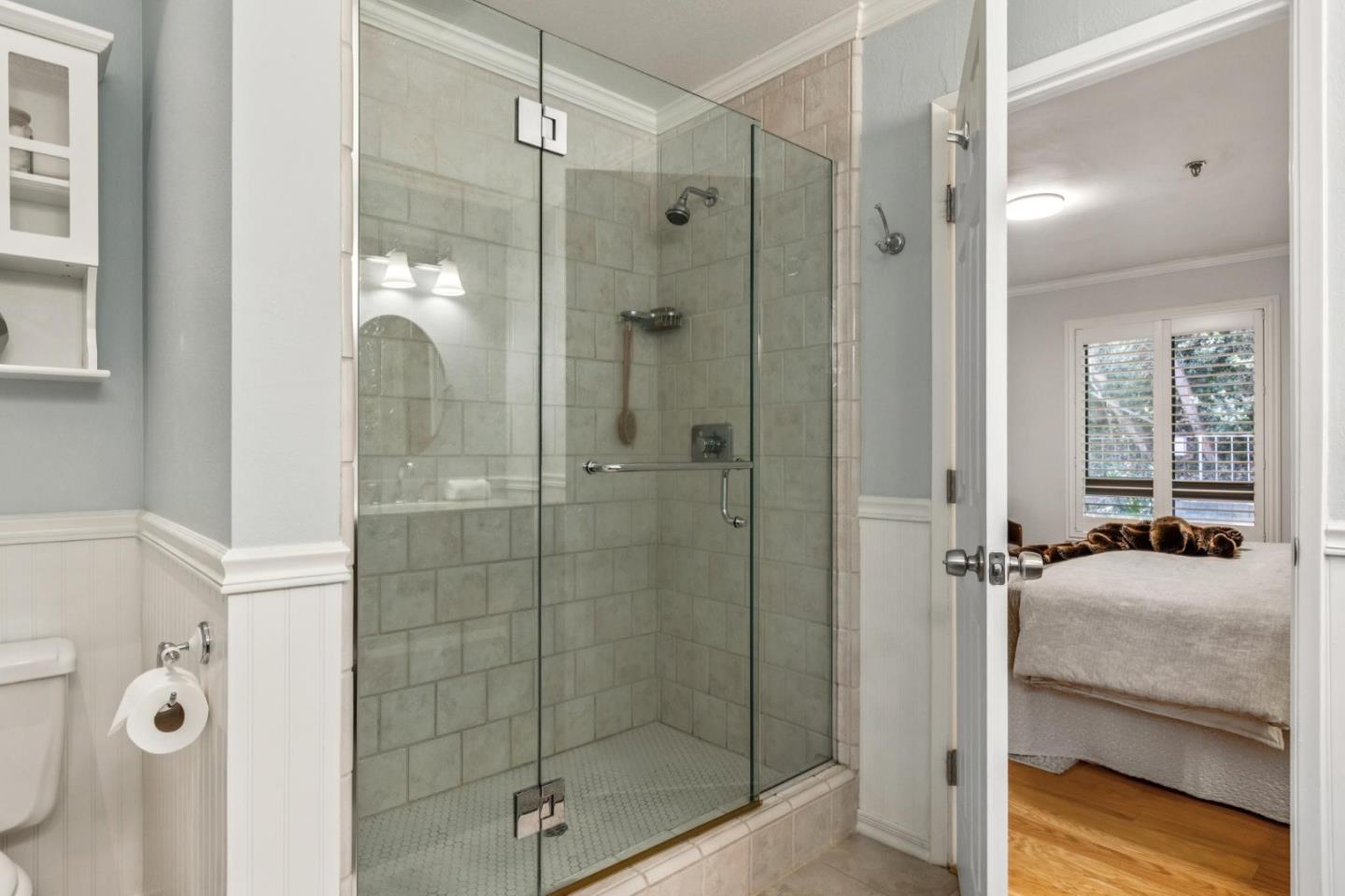 Belmont, California, 94002, United States, 2 Bedrooms Bedrooms, ,2 BathroomsBathrooms,Residential,For Sale,1939772