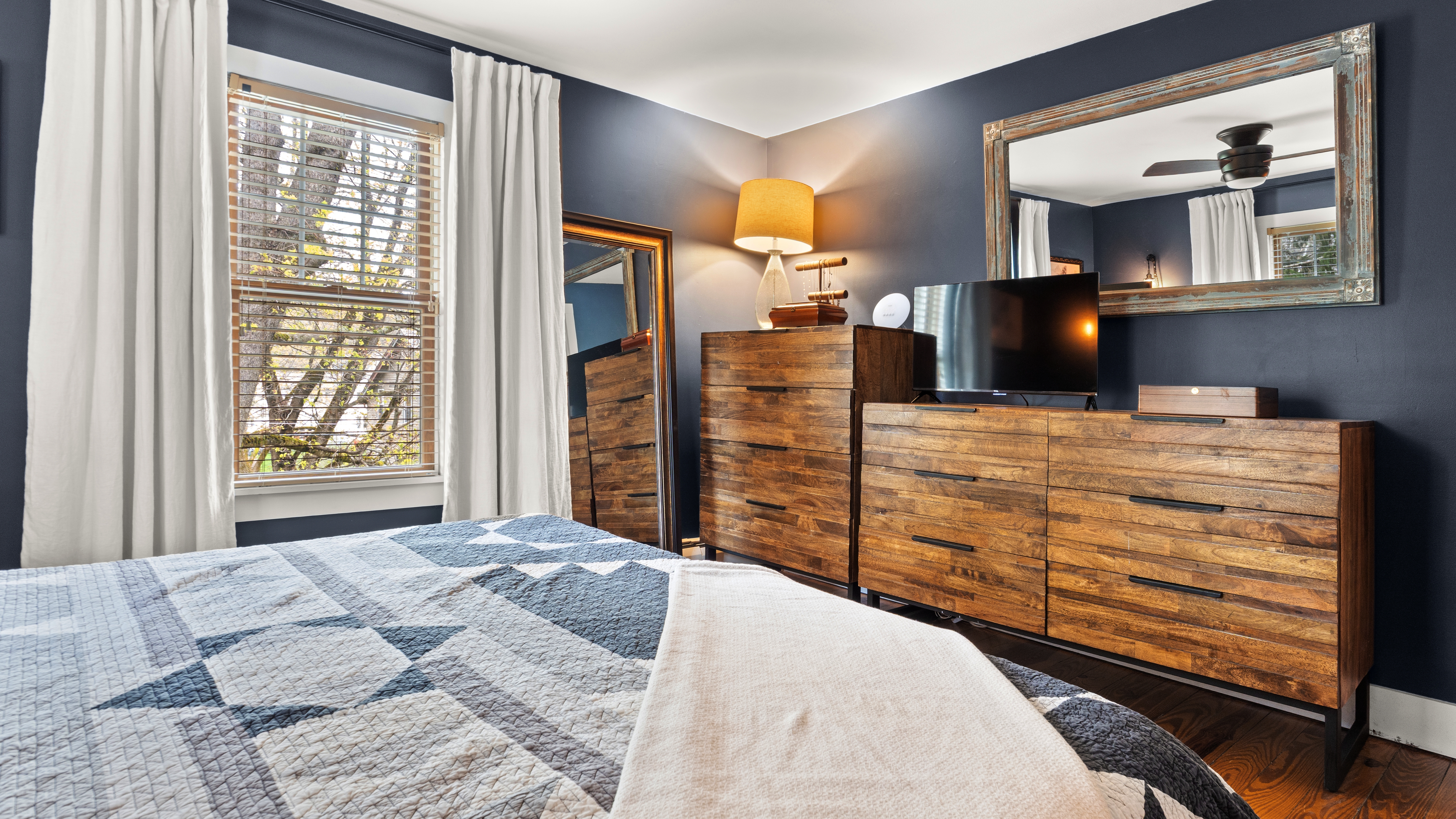  Charming Updated Farmhouse Close to Downtown Lenox - 物件實景