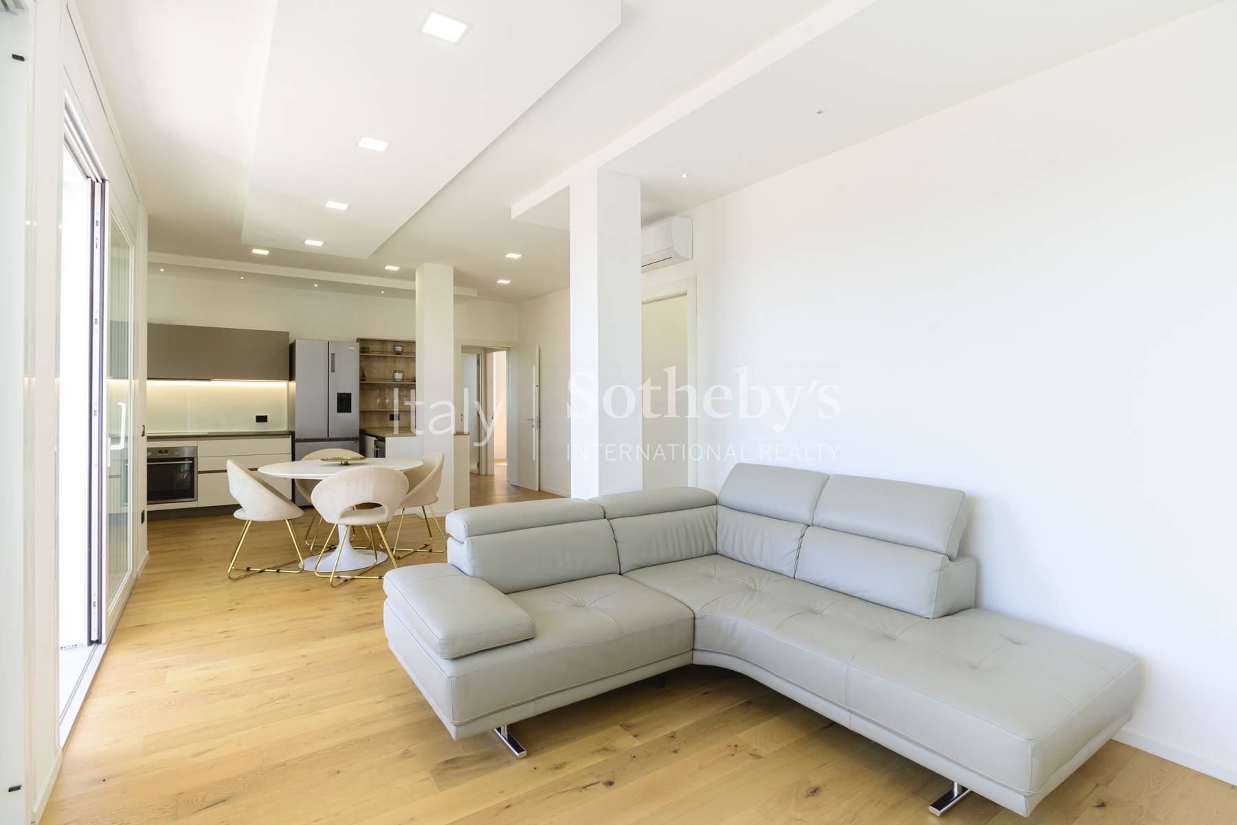  Renovated apartment with a livable terrace. - 物件實景