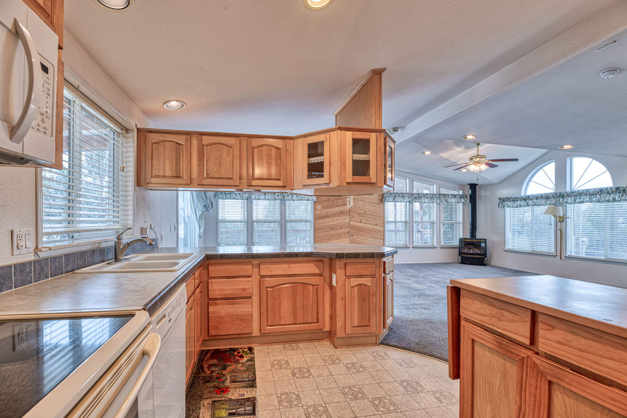 5459 SE Pawnee Lp., Prineville, Oregon, 97754, United States, 3 Bedrooms Bedrooms, ,2 BathroomsBathrooms,Residential,For Sale,5459 SE Pawnee Lp.,1658566