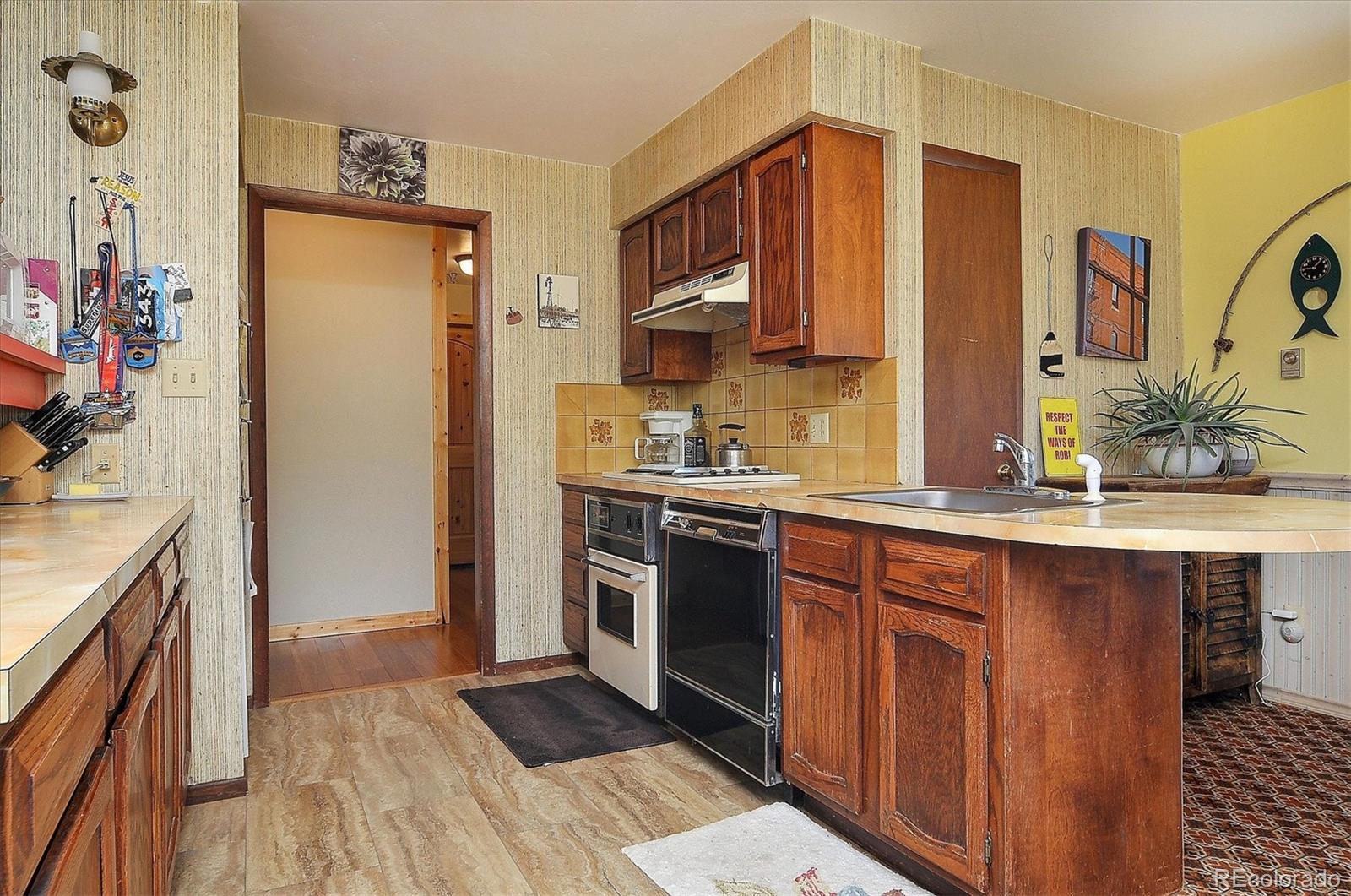Salida, Colorado, 81201, United States, 5 Bedrooms Bedrooms, ,4 BathroomsBathrooms,Residential,For Sale,1899983