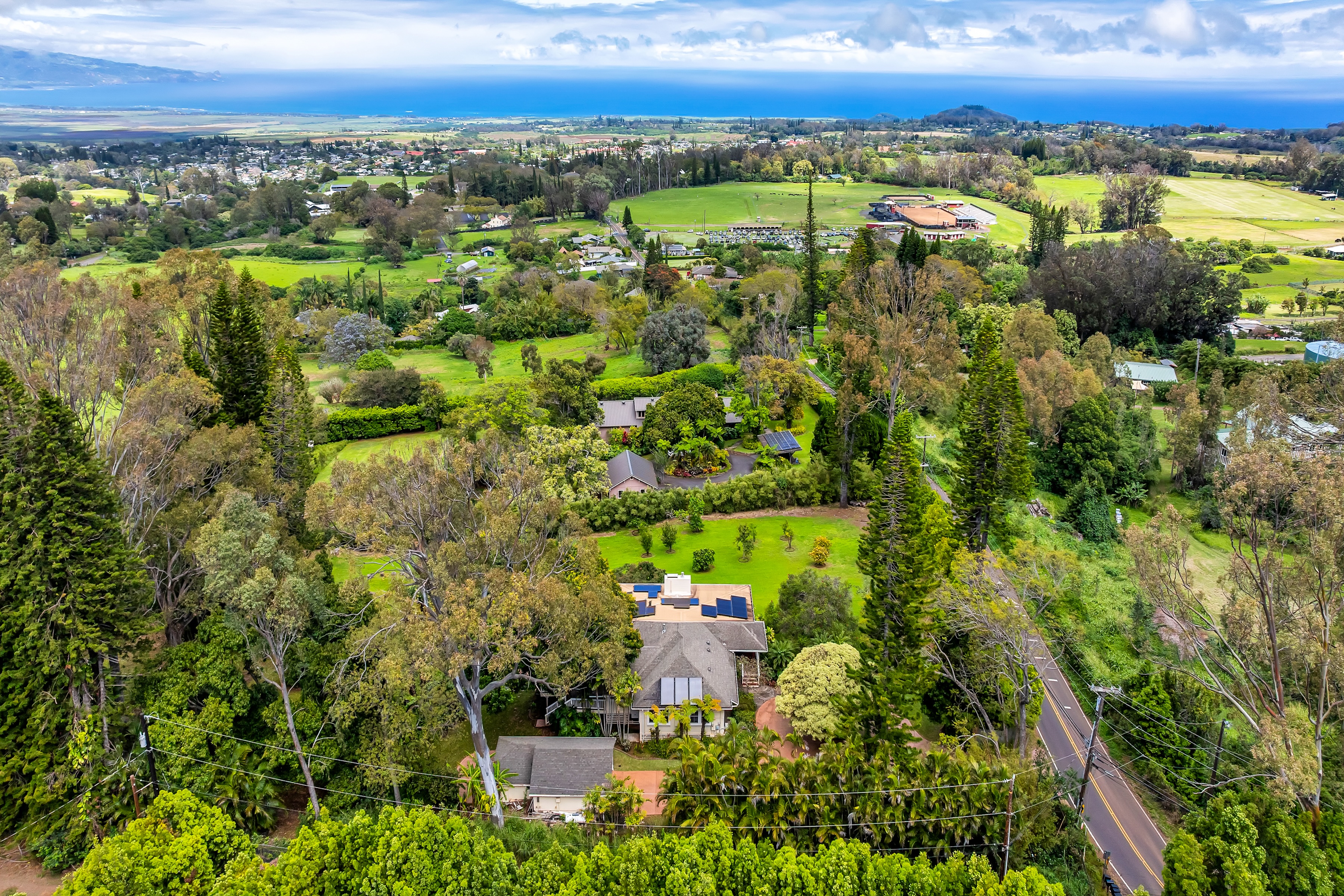  Sweet Lower Olinda Plantation Charm, pool, hot tub on 2 Acres - 物件實景