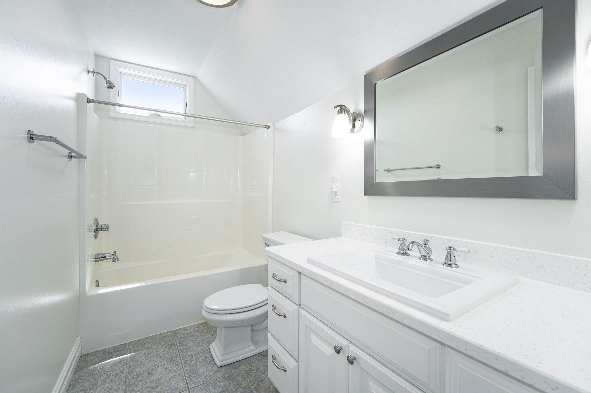 La Porte, Indiana, 46350, United States, 4 Bedrooms Bedrooms, ,3 BathroomsBathrooms,Residential,For Sale,2029628
