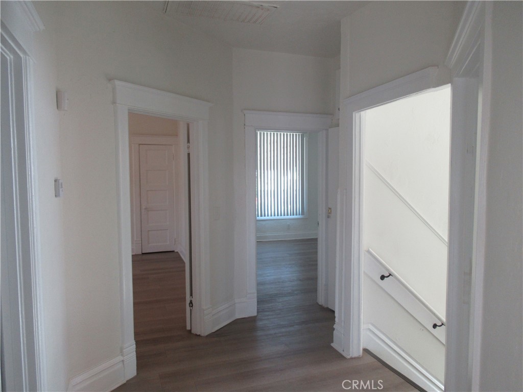 Los Angeles, California, 90018, United States, 4 Bedrooms Bedrooms, ,2 BathroomsBathrooms,Residential,For Sale,1941625