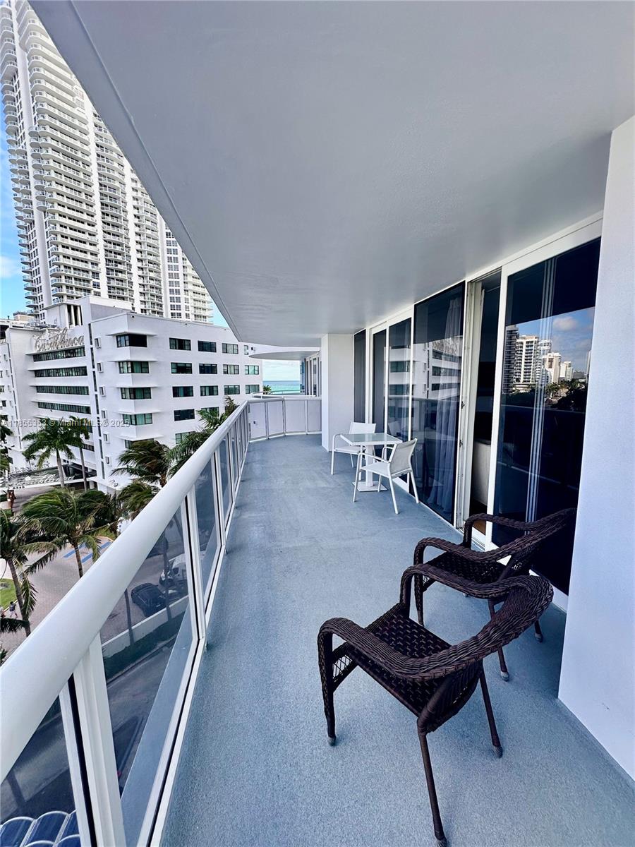 Miami Beach, Florida, 33141, United States, 2 Bedrooms Bedrooms, ,2 BathroomsBathrooms,Residential,For Sale,1911662