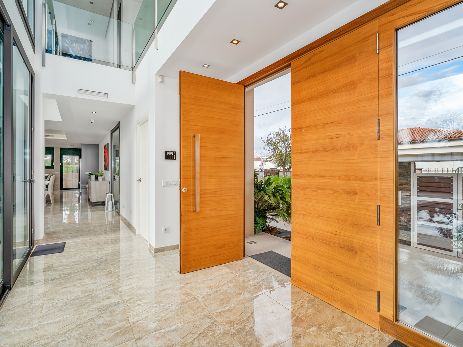  where  luxury and nautical living meet - 物件實景