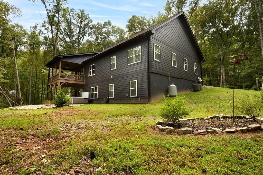 Hayesville, North Carolina, 28904, United States, 3 Bedrooms Bedrooms, ,3 BathroomsBathrooms,Residential,For Sale,1872419