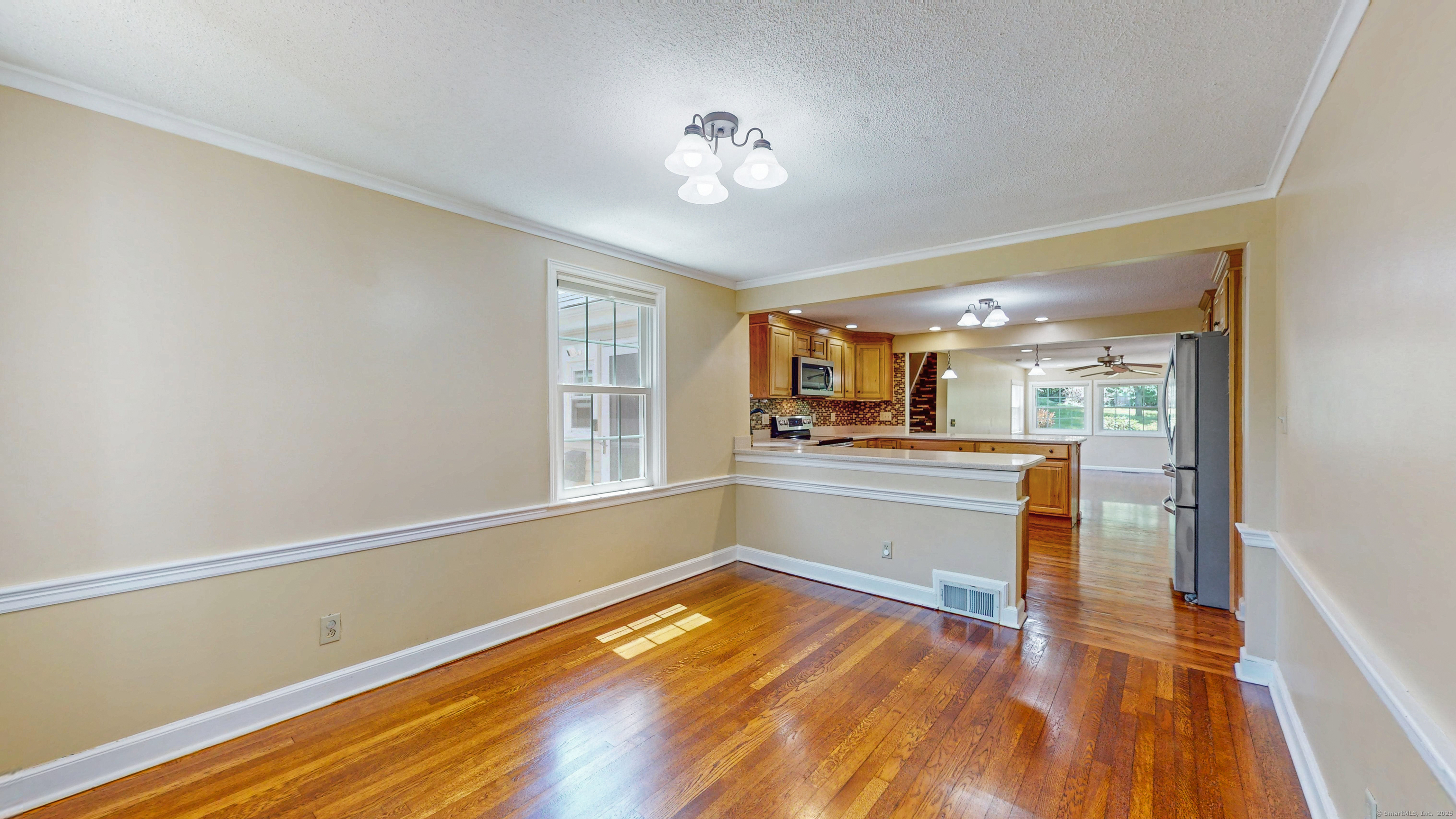 West Hartford, Connecticut, 06107, United States, 5 Bedrooms Bedrooms, ,3 BathroomsBathrooms,Residential,For Sale,1876446