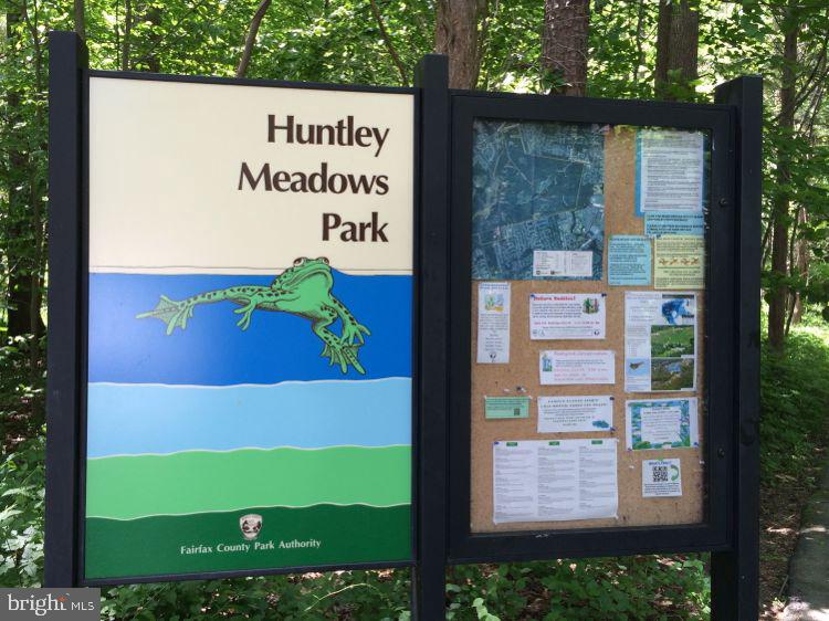 Alexandria, Virginia, 22306, United States, 3 Bedrooms Bedrooms, ,4 BathroomsBathrooms,Residential,For Sale,1984696