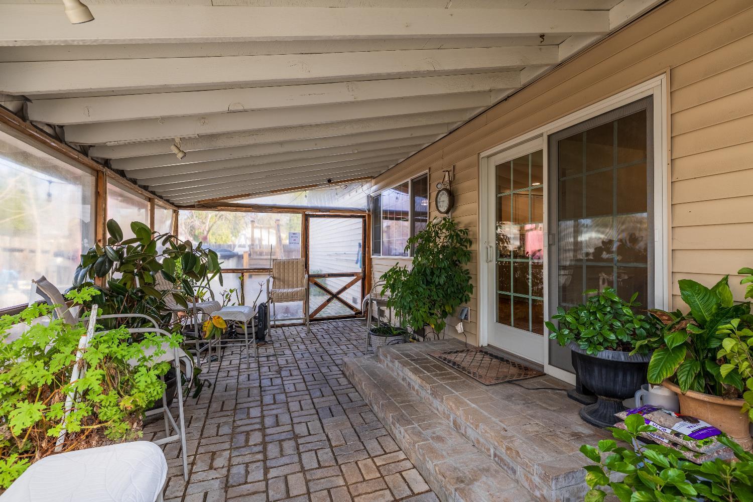 Citrus Heights, California, 95621, United States, 3 Bedrooms Bedrooms, ,2 BathroomsBathrooms,Residential,For Sale,2015324