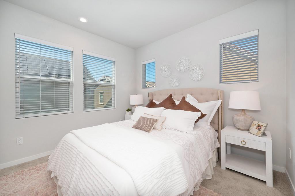 Sacramento, California, 95816, United States, 3 Bedrooms Bedrooms, ,3 BathroomsBathrooms,Residential,For Sale,1916793