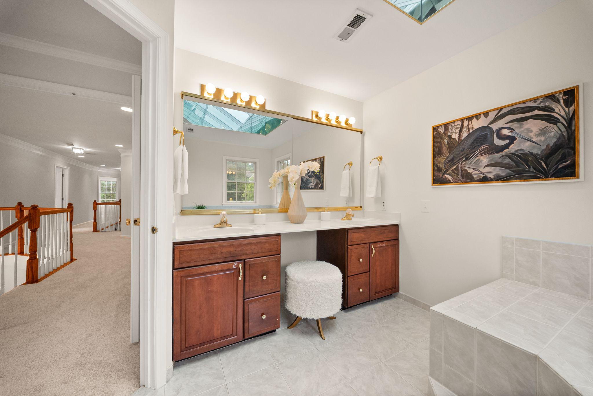  12754 Alder Woods Drive, Fairfax, VA, 22033 - 物件實景