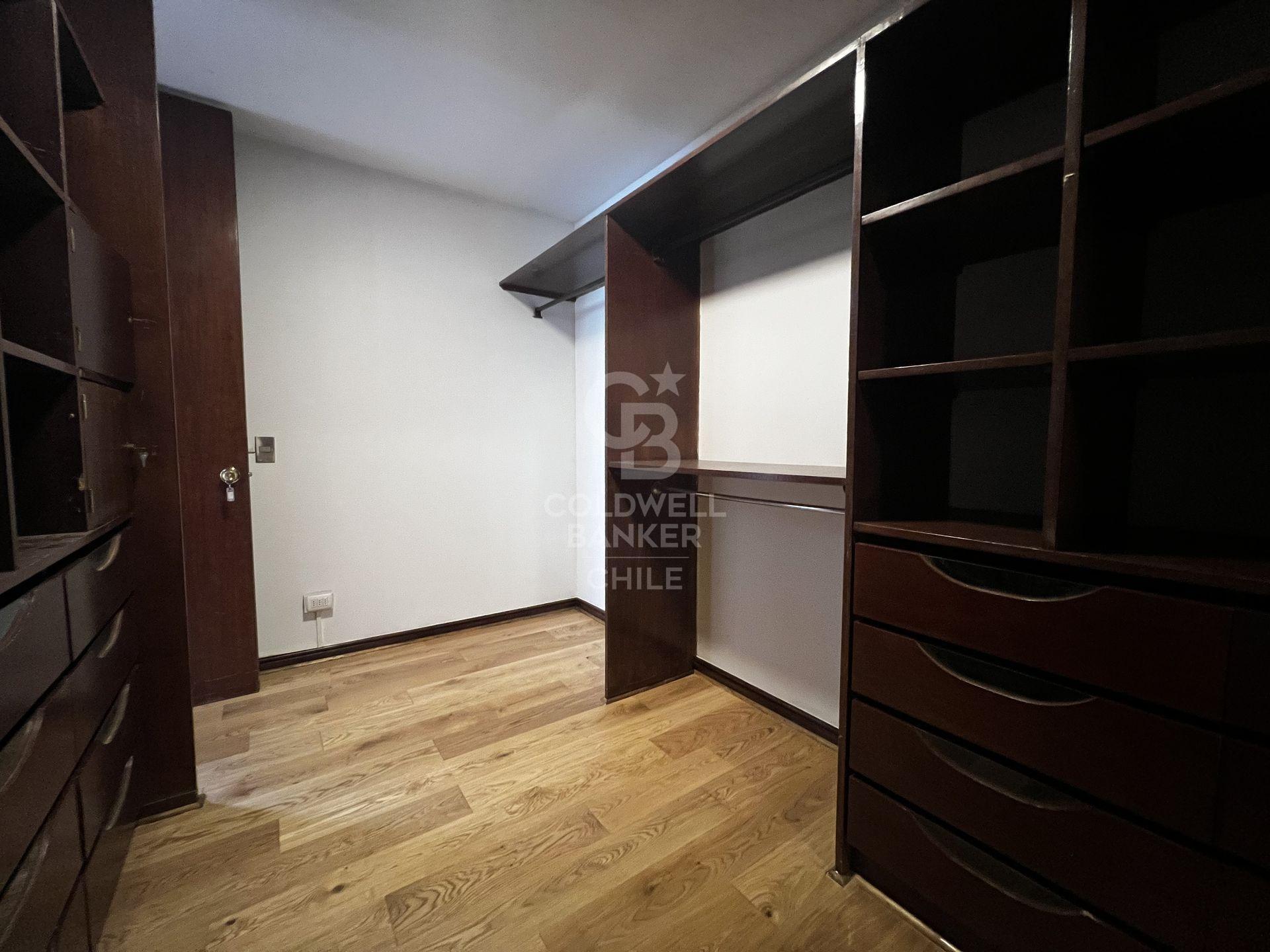 Vitacura, Chile, 4 Bedrooms Bedrooms, ,5 BathroomsBathrooms,Residential,For Sale,1767122