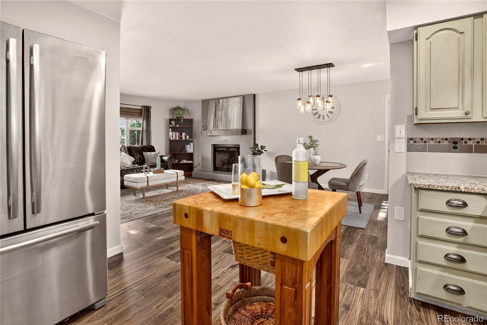 Castle Rock, Colorado, 80104, United States, 4 Bedrooms Bedrooms, ,2 BathroomsBathrooms,Residential,For Sale,1911014