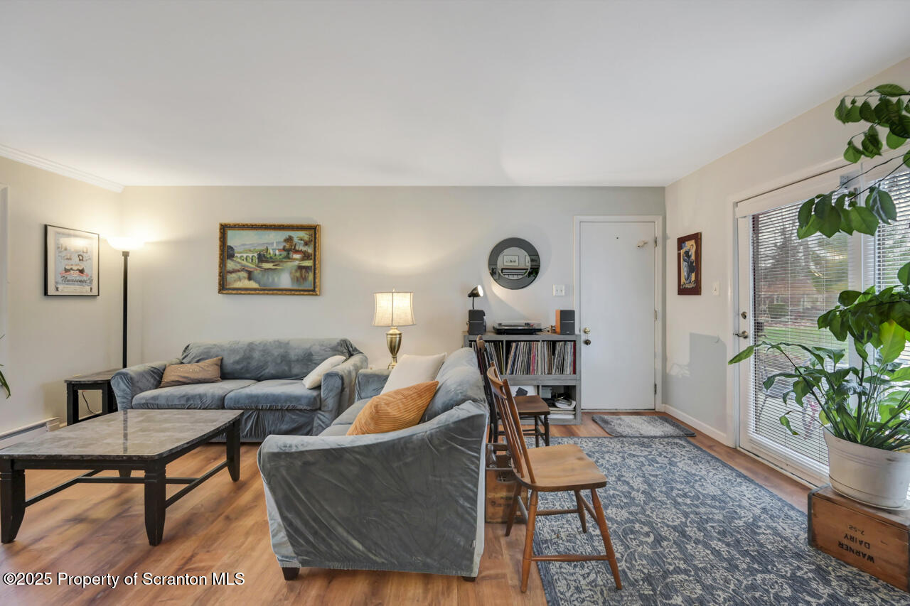 Moscow, Pennsylvania, 18444, United States, 4 Bedrooms Bedrooms, ,3 BathroomsBathrooms,Residential,For Sale,1999733