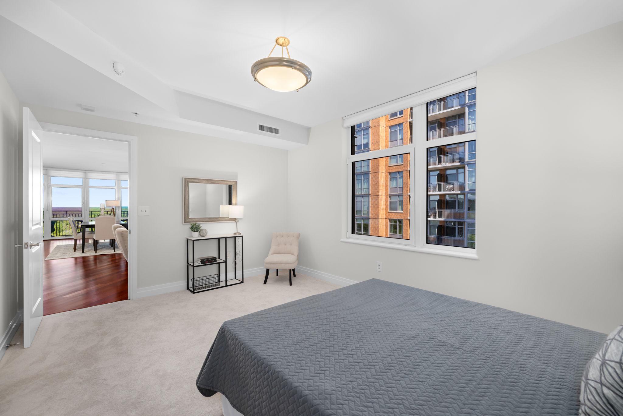  8220 Crestwood Heights Drive, Mclean, VA, 22102 - 物件實景