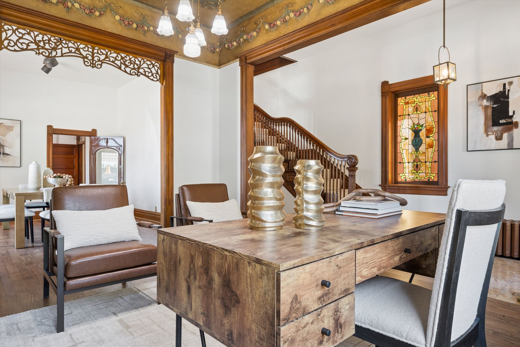  Rare Chance to Own a Beautifully Restored Historic Property - 物件實景
