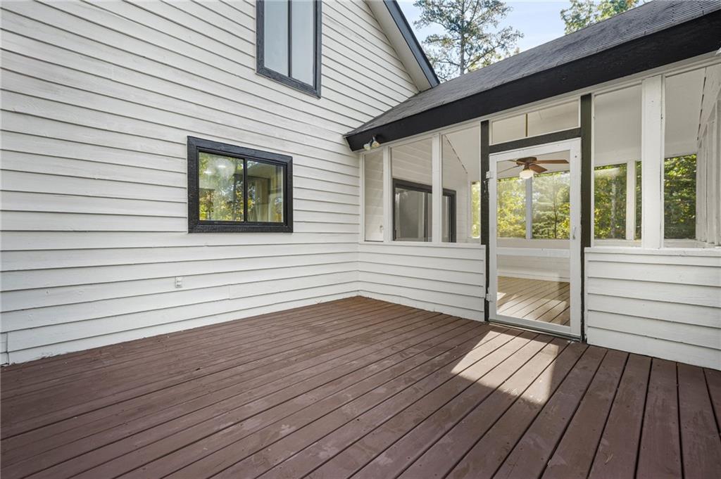 Snellville, Georgia, 30039, United States, 5 Bedrooms Bedrooms, ,4 BathroomsBathrooms,Residential,For Sale,1993862