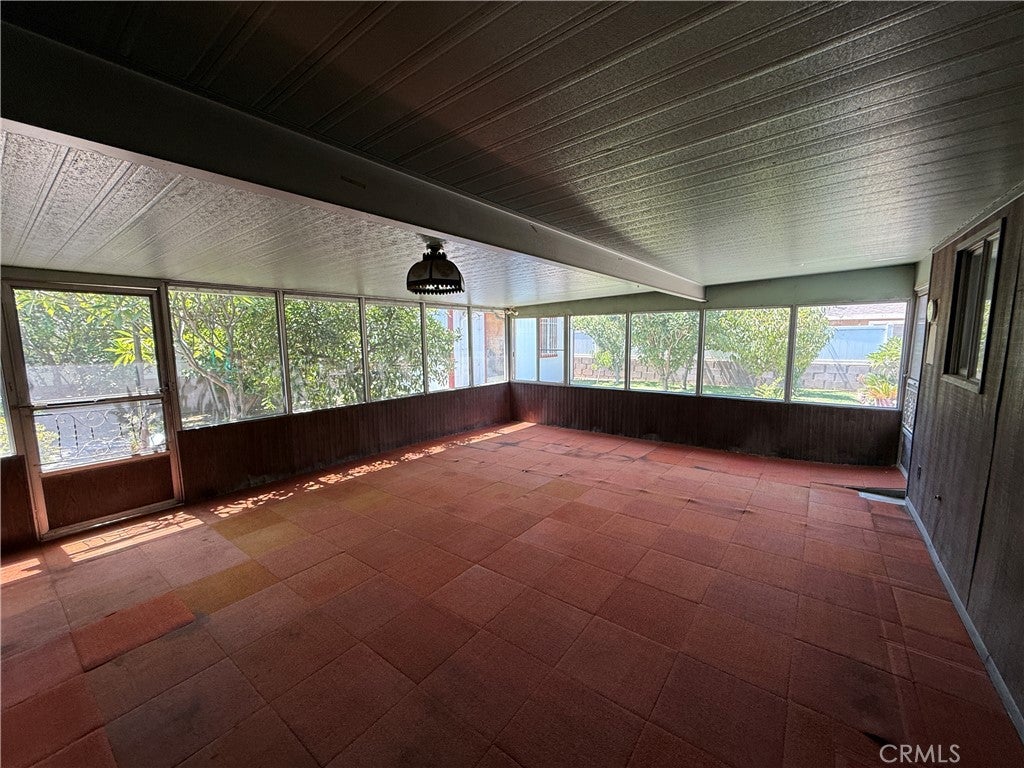 Riverside, California, 92505, United States, 3 Bedrooms Bedrooms, ,2 BathroomsBathrooms,Residential,For Sale,1891732