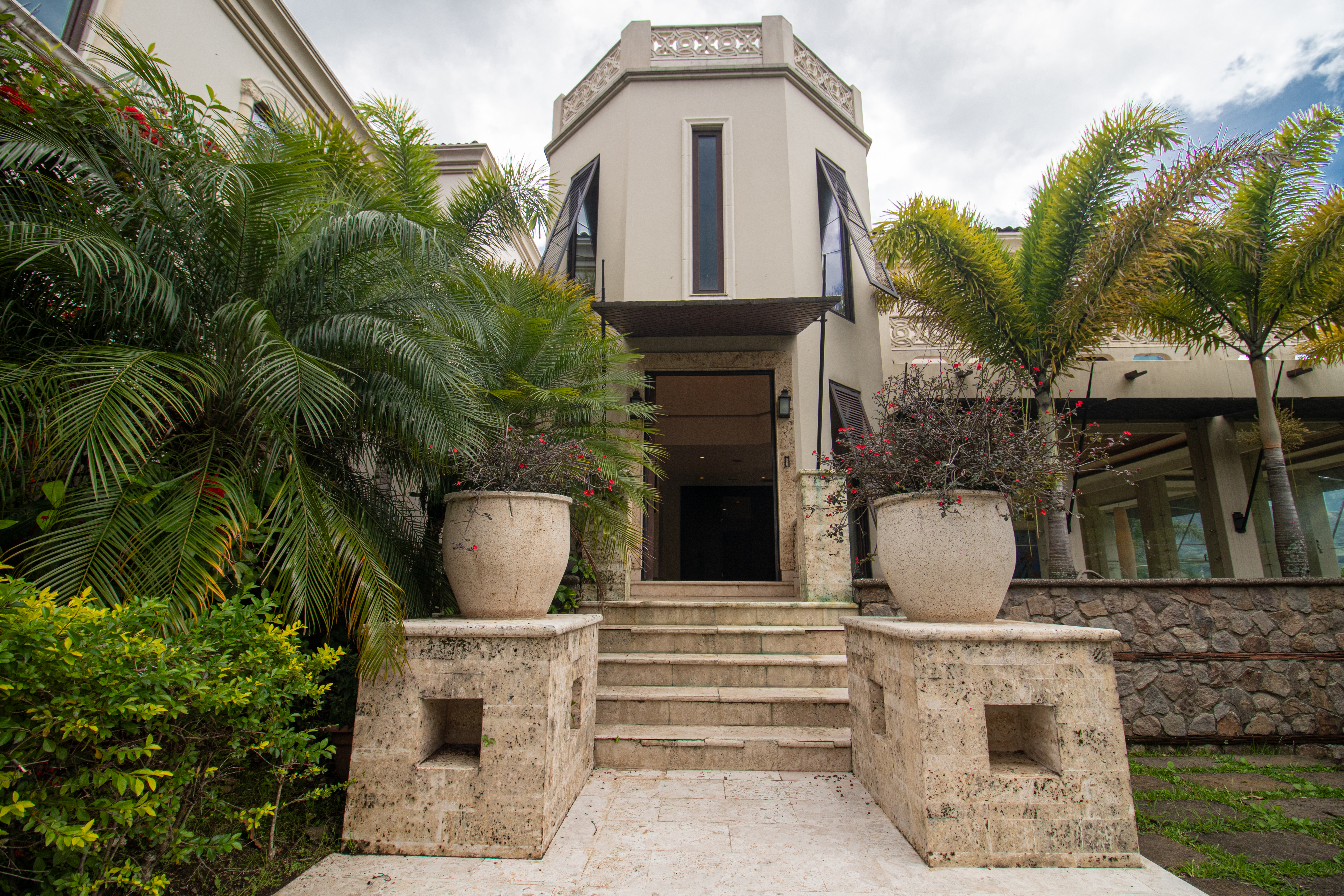 Villa Real, Pozos, Costa Rica, Pozos, San Jose, CR, 10 Bedrooms Bedrooms, ,10 BathroomsBathrooms,Residential,For Sale,Villa Real, Pozos, Costa Rica,1619802