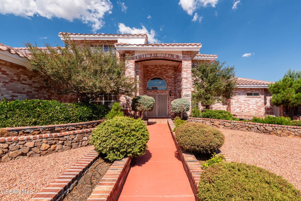 El Paso, Texas, 79934, United States, 4 Bedrooms Bedrooms, ,4 BathroomsBathrooms,Residential,For Sale,1978483